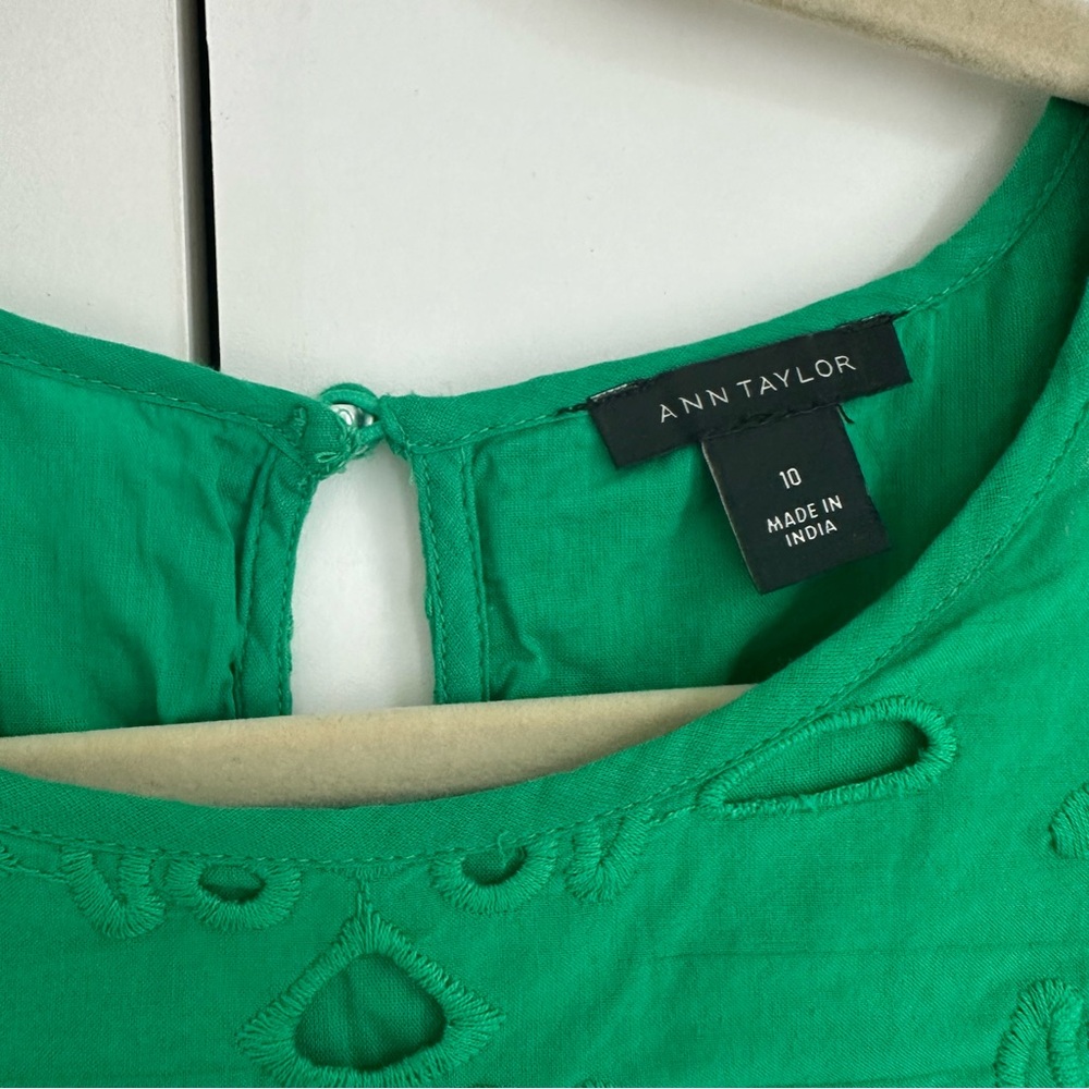 Ann Taylor Kelly Green Eyelet Shift Dress - Picture 4 of 7